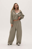 Joggery Street Olive Mist