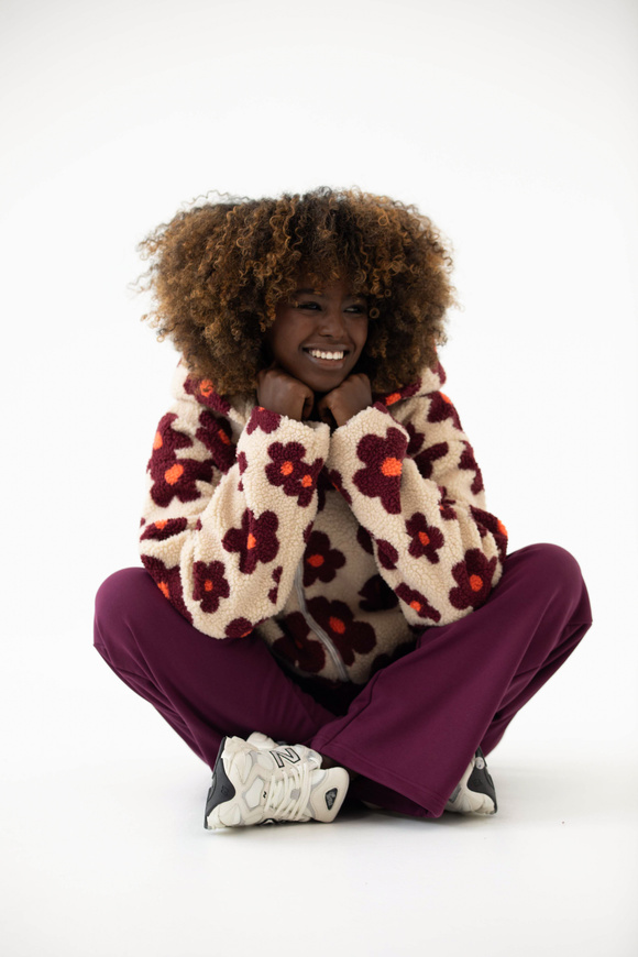 BURGUNDY BLOSSOM TEDDY PULLOVER