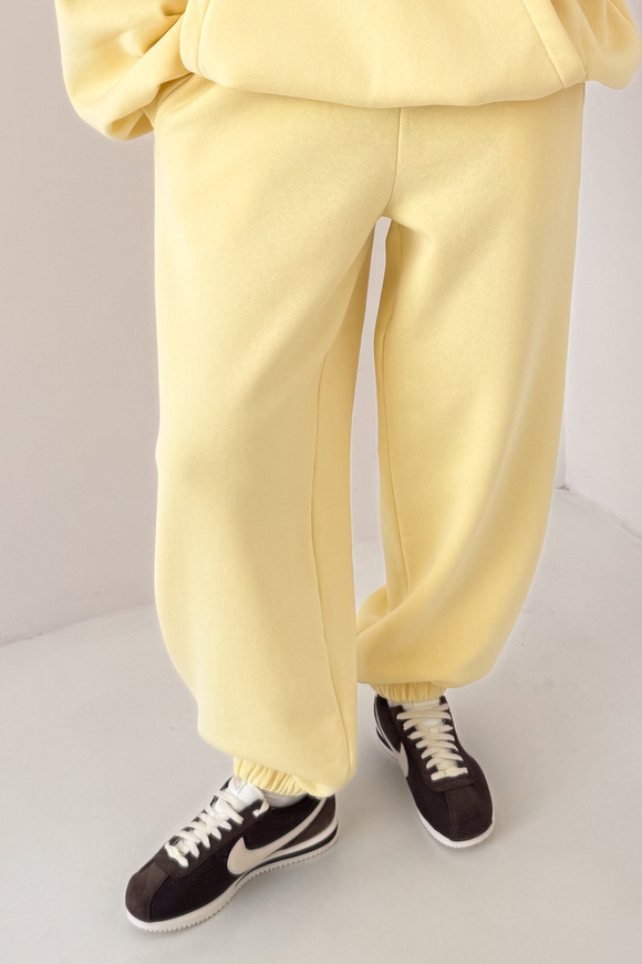 JOGGERY BALOON SOFT BUTTER